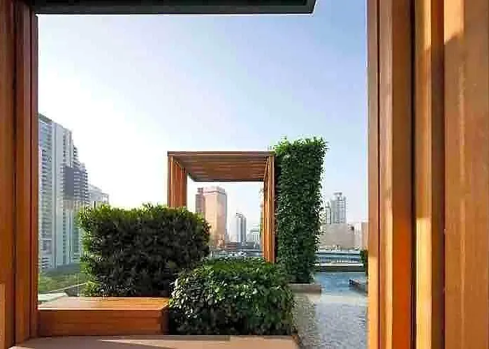 Luxury 2br On The Clouds In Prime Area 4*